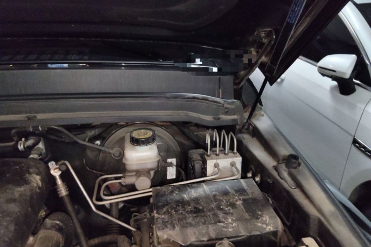 Used Tank 300 2023 City Edition 2.0T—Stylish as Ever Engine Bay Left