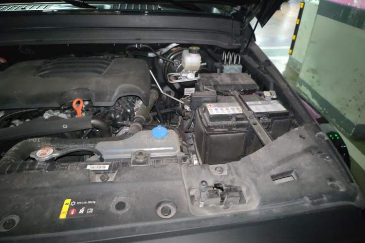 Used Tank 300 2023 City Edition 2.0T—Stylish as Ever Engine Bay Left