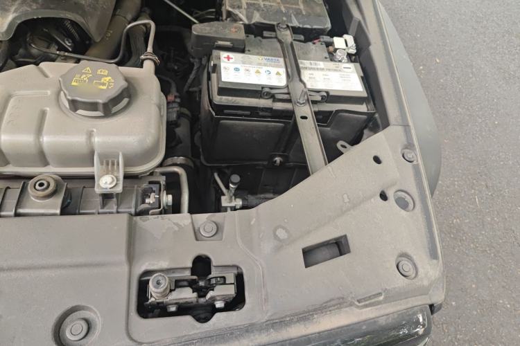 Used Tank 300 2023 Off-Road Edition 2.0T Conqueror Engine Bay Left