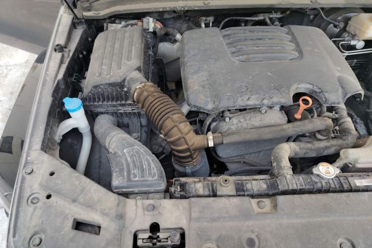 Used Tank 300 2023 City Edition 2.0T—Stylish as Ever Engine Bay Right