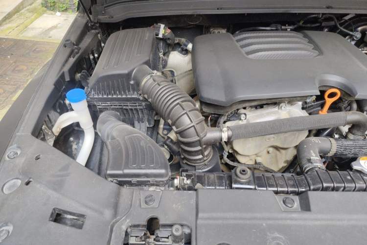 Used Tank 300 2023 Off-Road Edition 2.0T Challenger Engine Bay Right