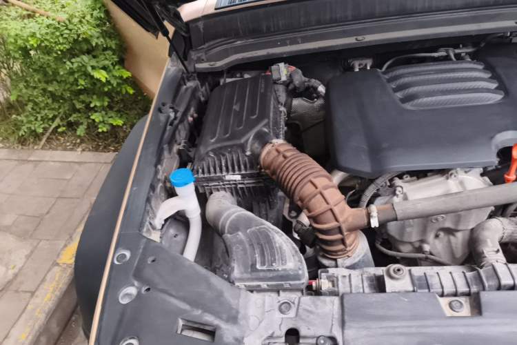 Used Tank 300 2023 Off-Road Edition 2.0T Challenger Engine Bay Right
