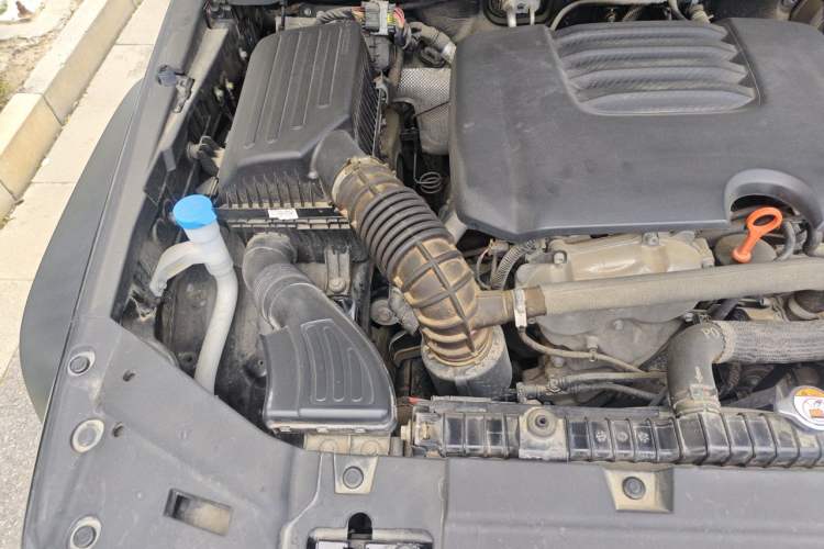 Used Tank 300 2023 Off-Road Edition 2.0T Challenger Engine Bay Right
