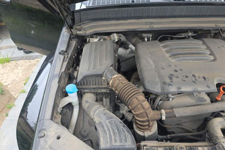 Used Tank 300 2023 City Edition 2.0T My Vision Model Engine Bay Right