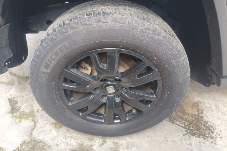Used Tank 300 2023 City Edition 2.0T—Stylish as Ever Exterior 5