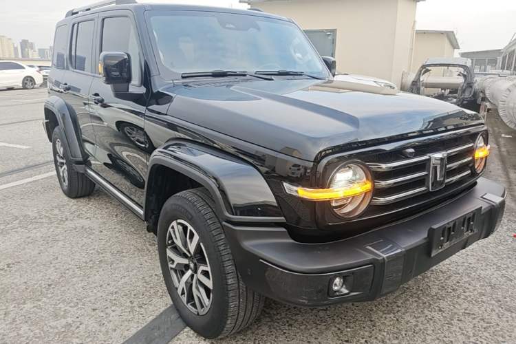 Used Tank 300 2023 City Edition 2.0T—Stylish as Ever Front Right 45 Deg