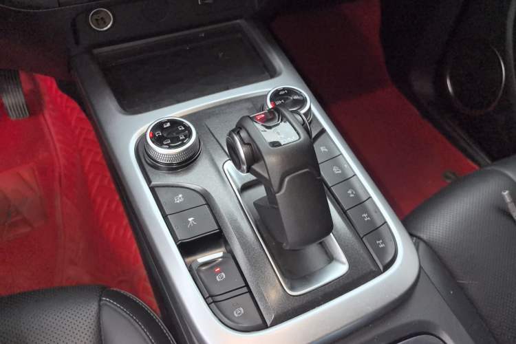 Used Tank 300 2023 Off-Road Edition 2.0T Conqueror Gear Lever