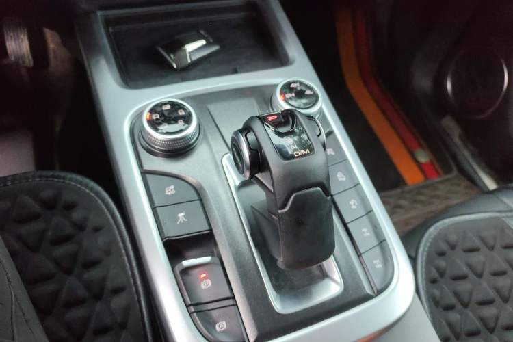 Used Tank 300 2023 Off-Road Edition 2.0T Conqueror Gear Lever