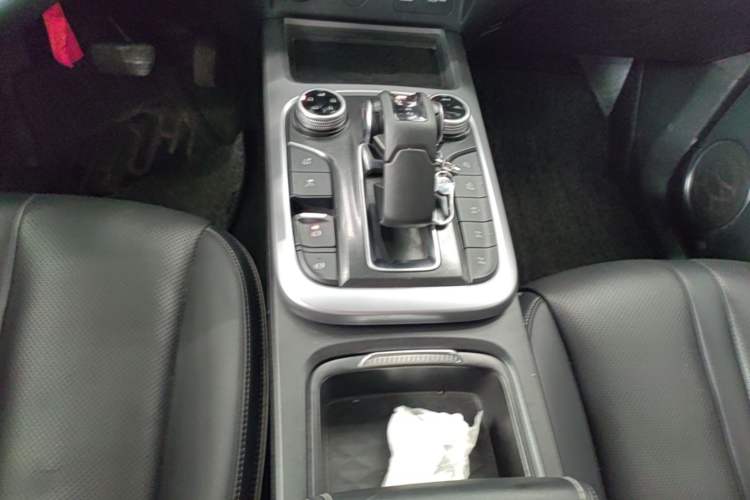 Used Tank 300 2023 Off-Road Edition 2.0T Conqueror Gear Lever