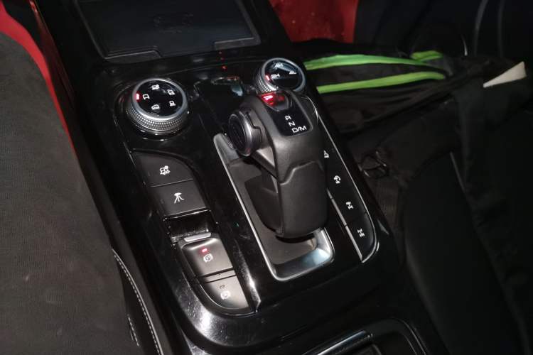 Used Tank 300 2023 Off-Road Edition 2.0T Conqueror Gear Lever