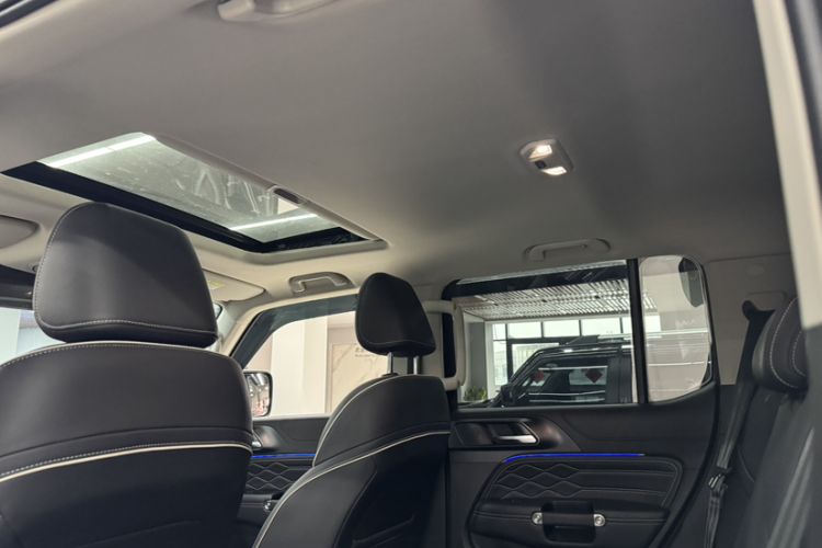 Used Tank 300 2023 Off-Road Edition 2.0T Challenger Headliner