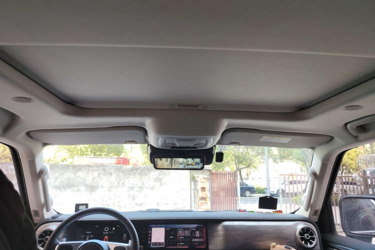 Used Tank 300 2023 City Edition 2.0T—Stylish as Ever Headliner