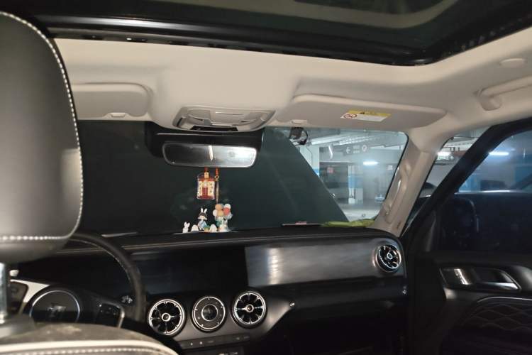 Used Tank 300 2023 City Edition 2.0T—Stylish as Ever Headliner