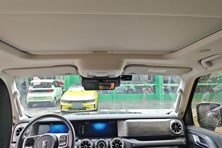 Used Tank 300 2023 City Edition 2.0T—Stylish as Ever Headliner
