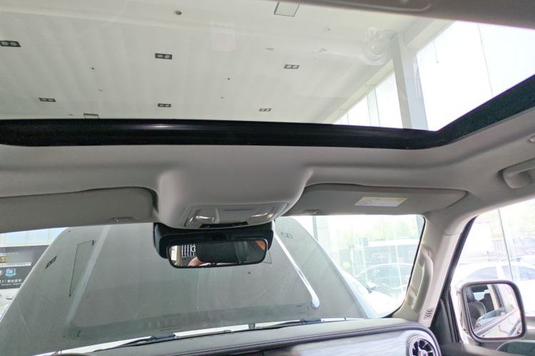 Used Tank 300 2023 City Edition 2.0T—Stylish as Ever Headliner