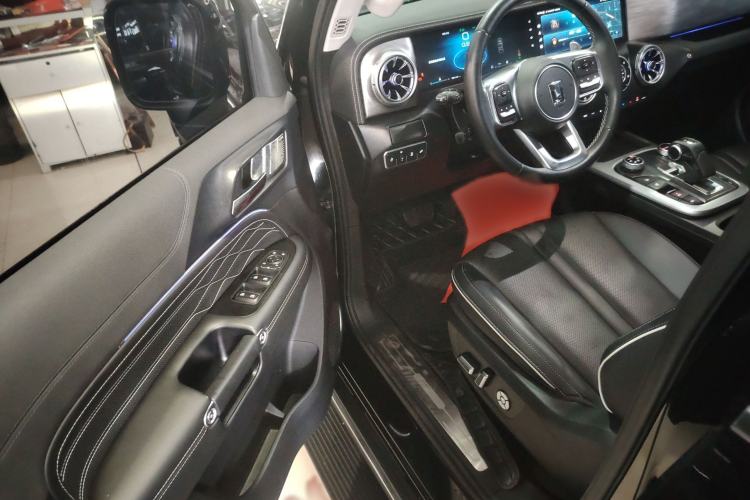 Used Tank 300 2023 City Edition 2.0T—Stylish as Ever Interior 1