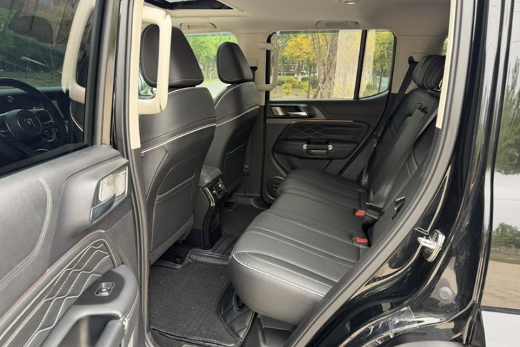 Used Tank 300 2023 City Edition 2.0T—Stylish as Ever Interior 2