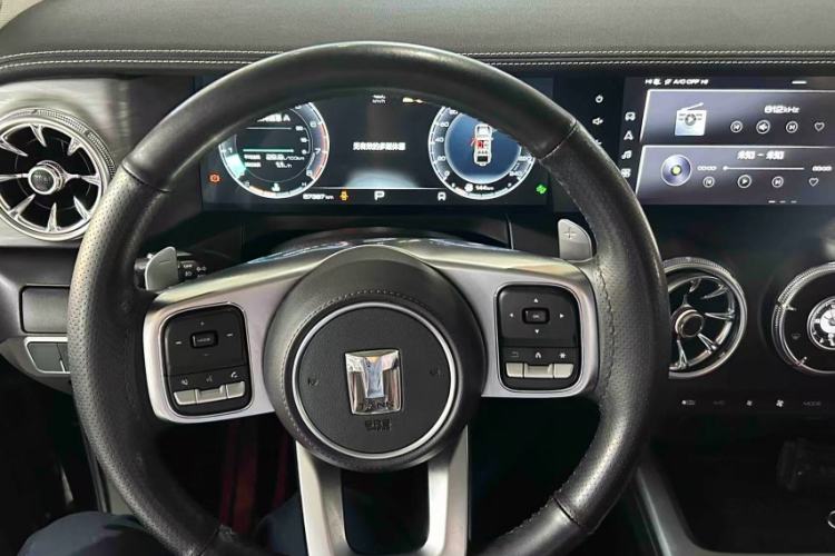 Used Tank 300 2023 City Edition 2.0T—Stylish as Ever Interior 2