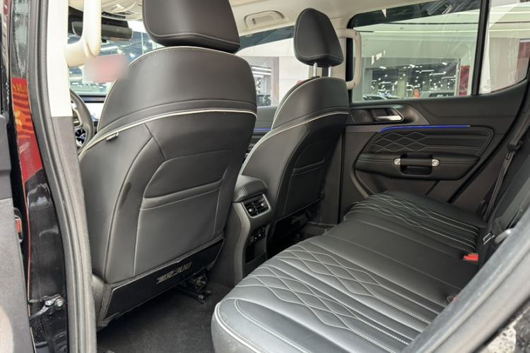 Used Tank 300 2023 Off-Road Edition 2.0T Challenger Interior 3