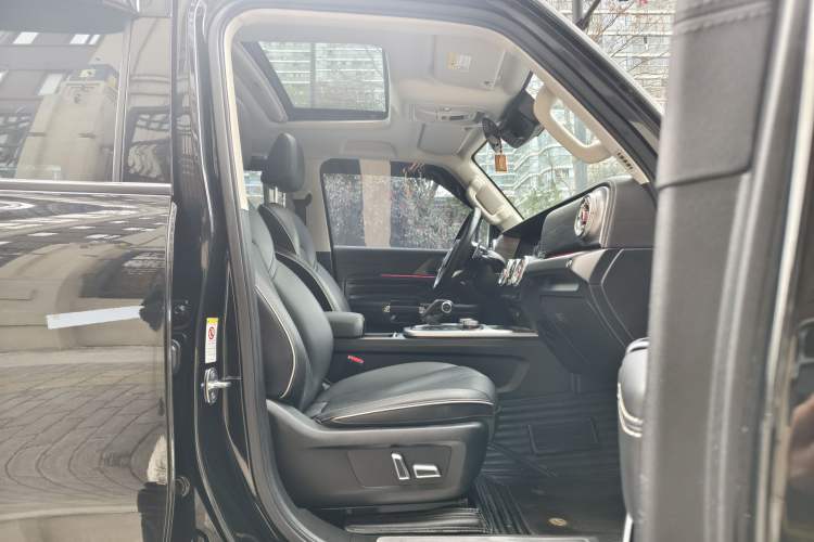 Used Tank 300 2023 Off-Road Edition 2.0T Conqueror Interior 3