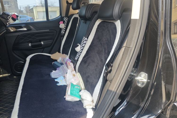 Used Tank 300 2023 City Edition 2.0T—Stylish as Ever Interior 4