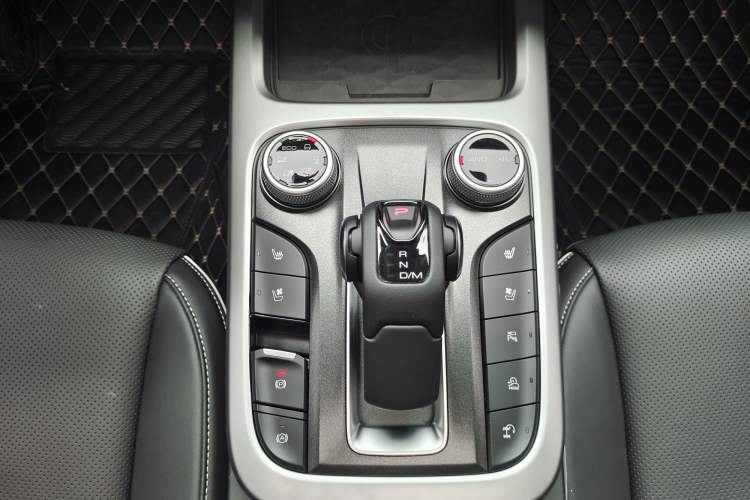 Used Tank 300 2023 City Edition 2.0T—Stylish as Ever Interior 4