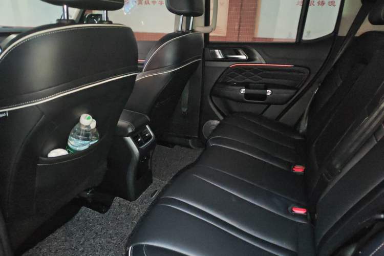 Used Tank 300 2023 City Edition 2.0T—Stylish as Ever Interior 4