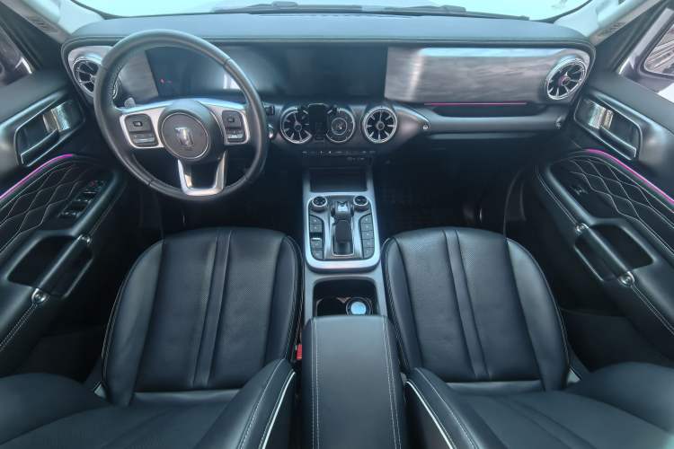Used Tank 300 2023 City Edition 2.0T—Stylish as Ever Interior 4
