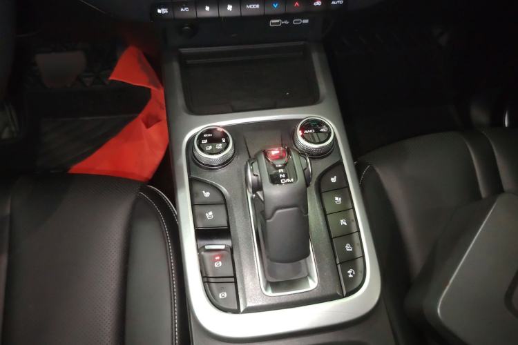 Used Tank 300 2023 City Edition 2.0T—Stylish as Ever Interior 5