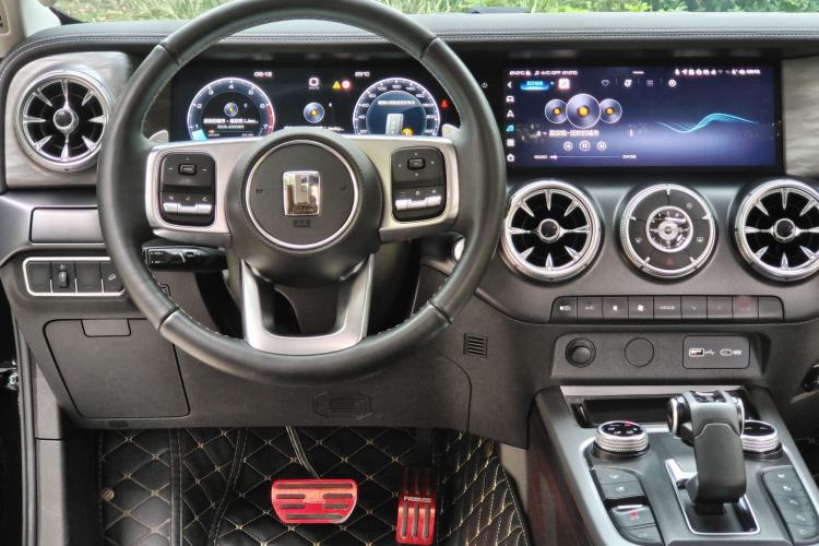 Used Tank 300 2023 City Edition 2.0T—Stylish as Ever Interior 6