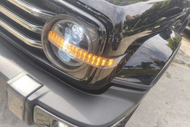 Used Tank 300 2023 City Edition 2.0T—Stylish as Ever Left Front Headlight
