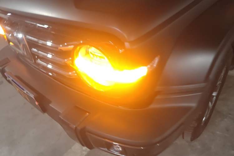 Used Tank 300 2023 City Edition 2.0T—Stylish as Ever Left Front Headlight