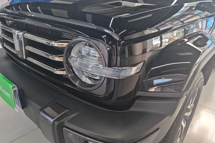 Used Tank 300 2023 City Edition 2.0T—Stylish as Ever Left Front Headlight
