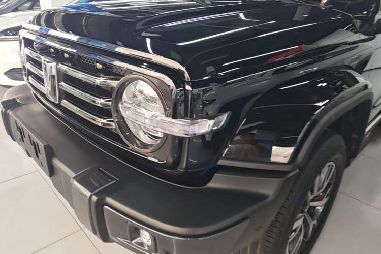 Used Tank 300 2023 City Edition 2.0T—Stylish as Ever Left Front Headlight