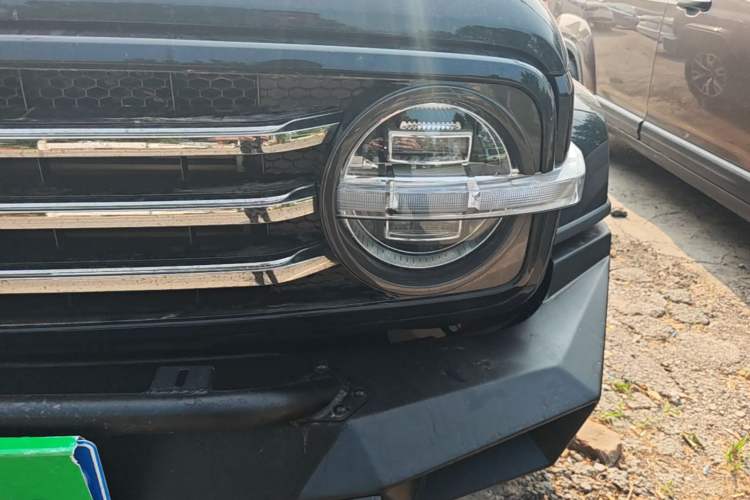 Used Tank 300 2023 City Edition 2.0T—Stylish as Ever Left Front Headlight