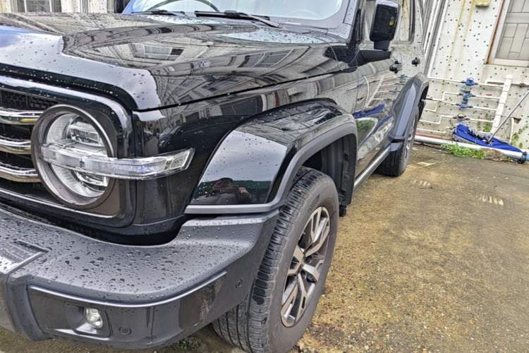 Used Tank 300 2023 City Edition 2.0T—Stylish as Ever Left Front Headlight