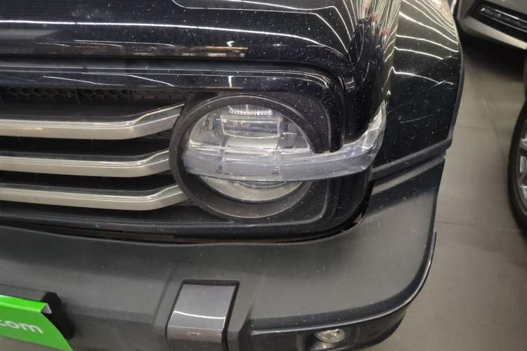 Used Tank 300 2023 City Edition 2.0T—Stylish as Ever Left Front Headlight