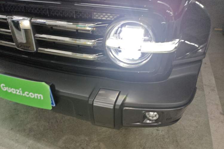 Used Tank 300 2023 City Edition 2.0T—Stylish as Ever Left Front Headlight