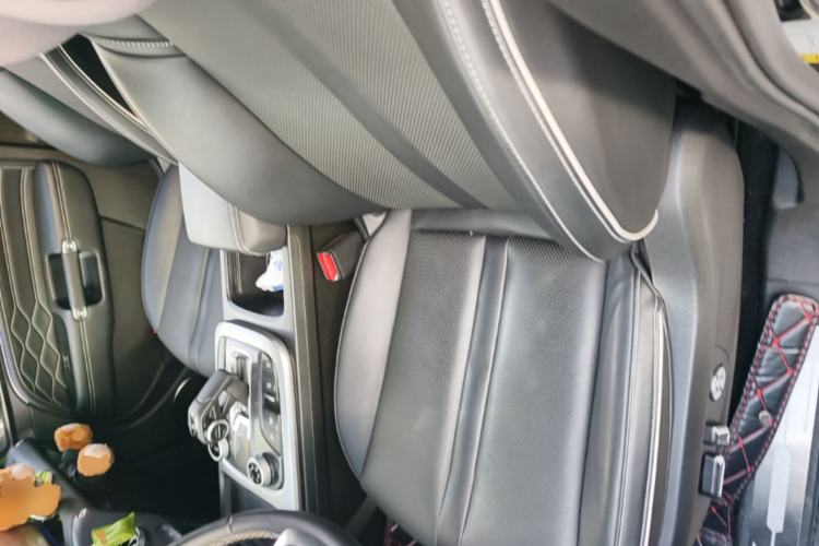 Used Tank 300 2023 City Edition 2.0T—Stylish as Ever Left Front Seat