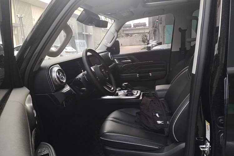 Used Tank 300 2023 City Edition 2.0T—Stylish as Ever Left Front Seat