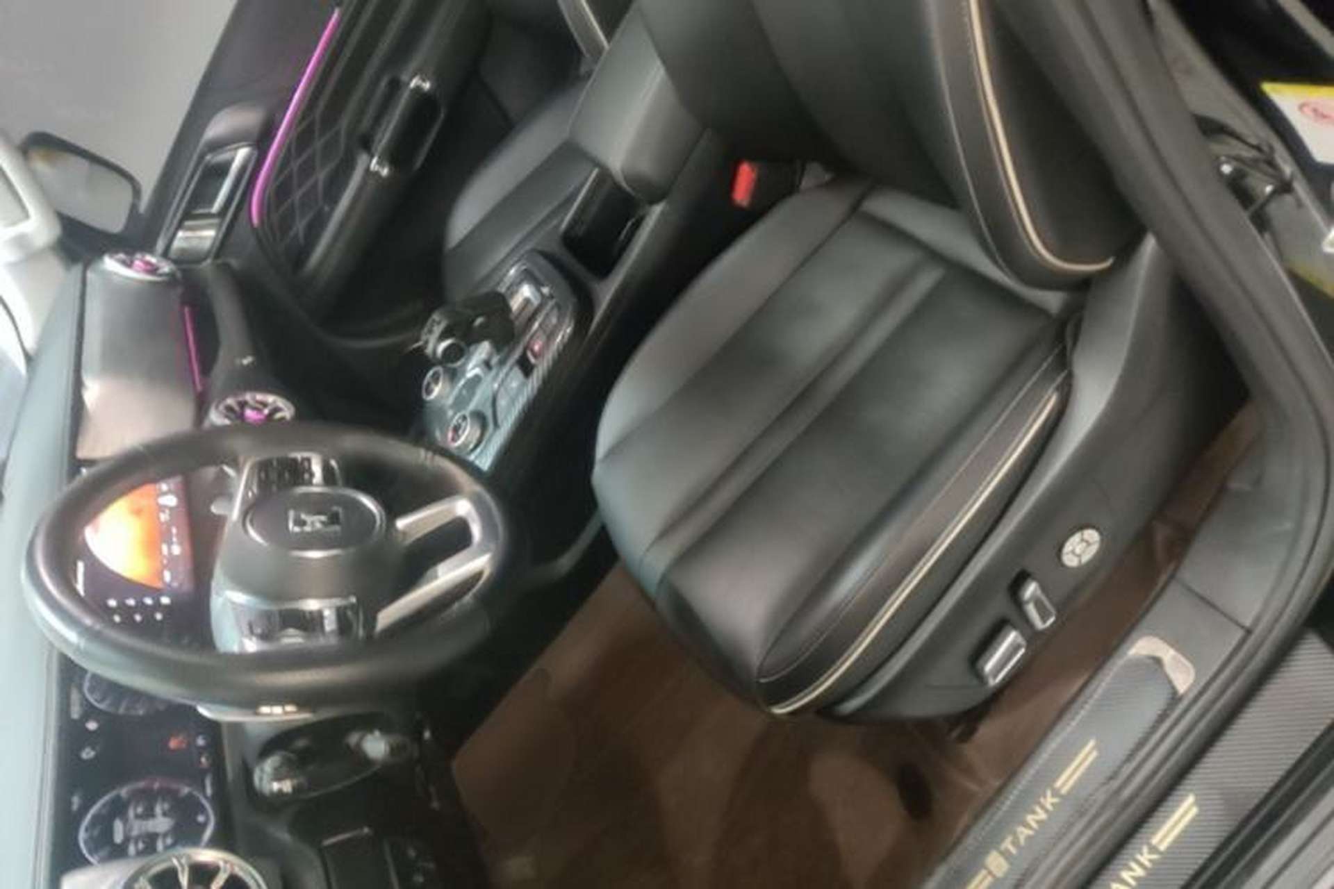 Used Tank 300 2023 City Edition 2.0T—Stylish as Ever Left Front Seat