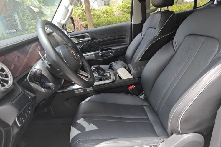 Used Tank 300 2023 Off-Road Edition 2.0T Conqueror Left Front Seat