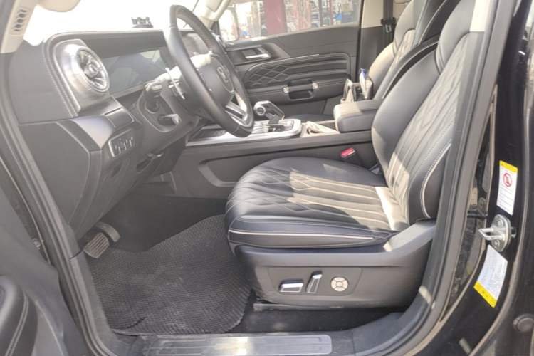 Used Tank 300 2023 Off-Road Edition 2.0T Challenger Left Front Seat