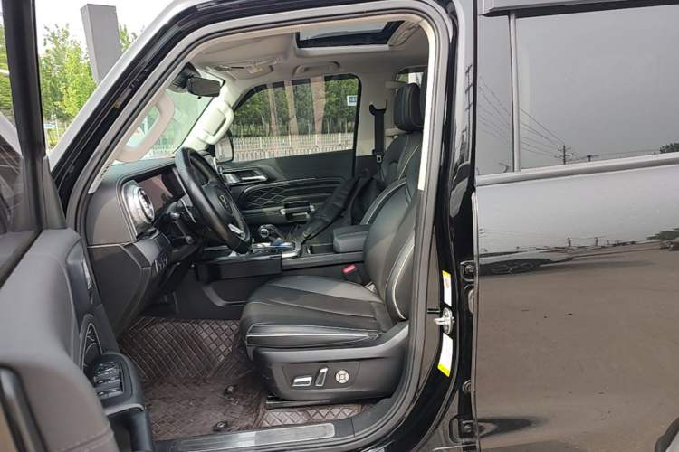 Used Tank 300 2023 Off-Road Edition 2.0T Conqueror Left Front Seat