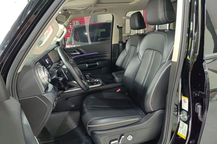 Used Tank 300 2023 Off-Road Edition 2.0T Conqueror Left Front Seat