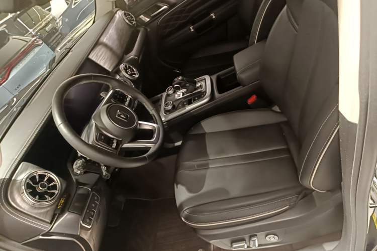 Used Tank 300 2023 Off-Road Edition 2.0T Conqueror Left Front Seat