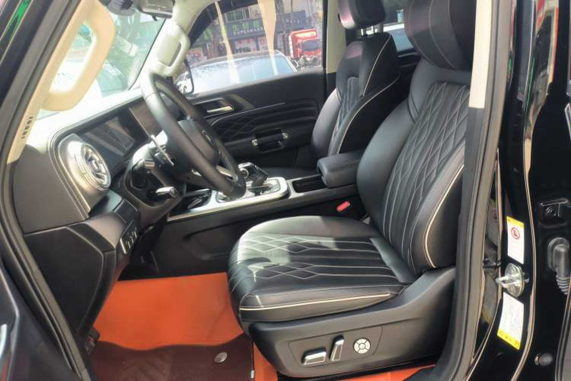Used Tank 300 2023 Off-Road Edition 2.0T Challenger Left Front Seat