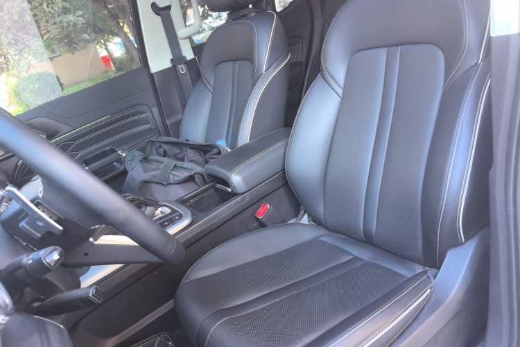 Used Tank 300 2023 Off-Road Edition 2.0T Conqueror Left Front Seat