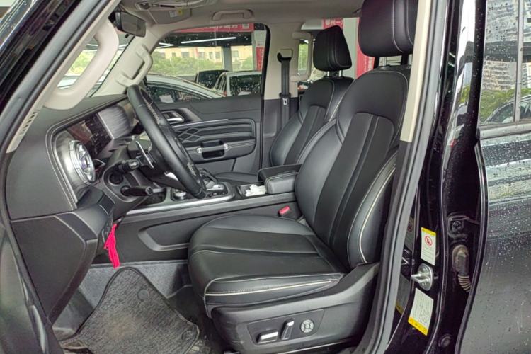 Used Tank 300 2023 Off-Road Edition 2.0T Conqueror Left Front Seat