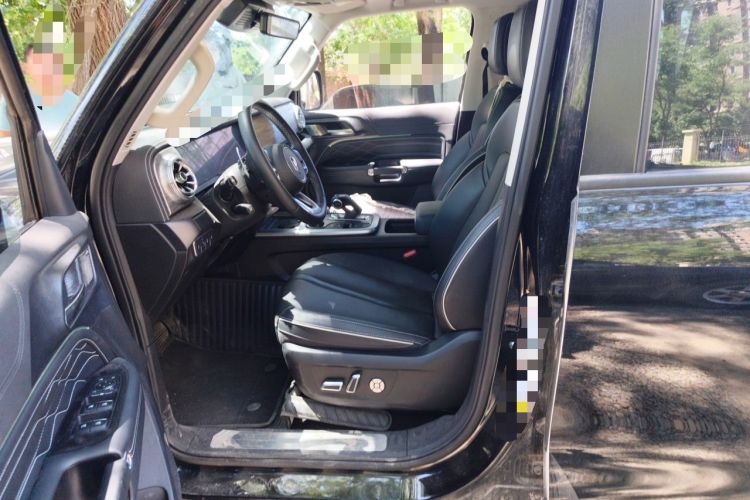 Used Tank 300 2023 City Edition 2.0T—Stylish as Ever Left Front Seat